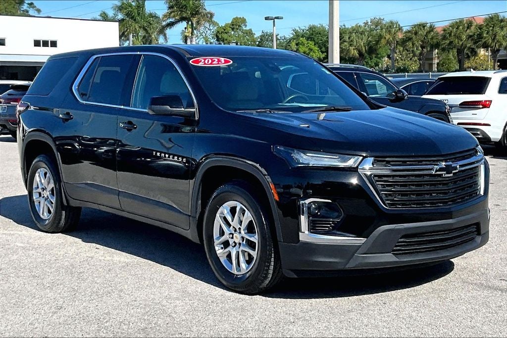 2023 Chevrolet Traverse LS