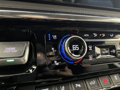 2024 GMC Sierra 2500HD 4WD Crew Cab 159"" Denali