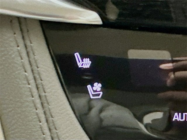 2023 Cadillac XT6 AWD Premium Luxury