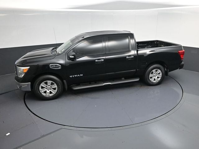 2017 Nissan Titan SV