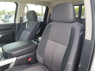 2024 Nissan Titan XD SV