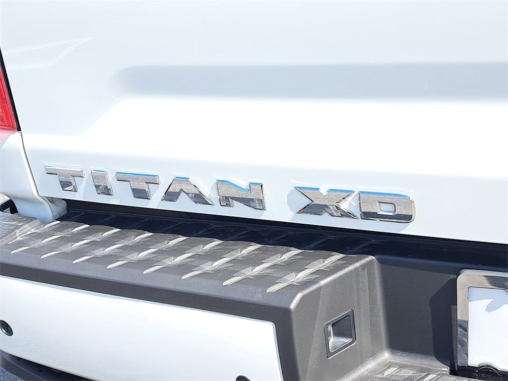 2024 Nissan Titan XD SV