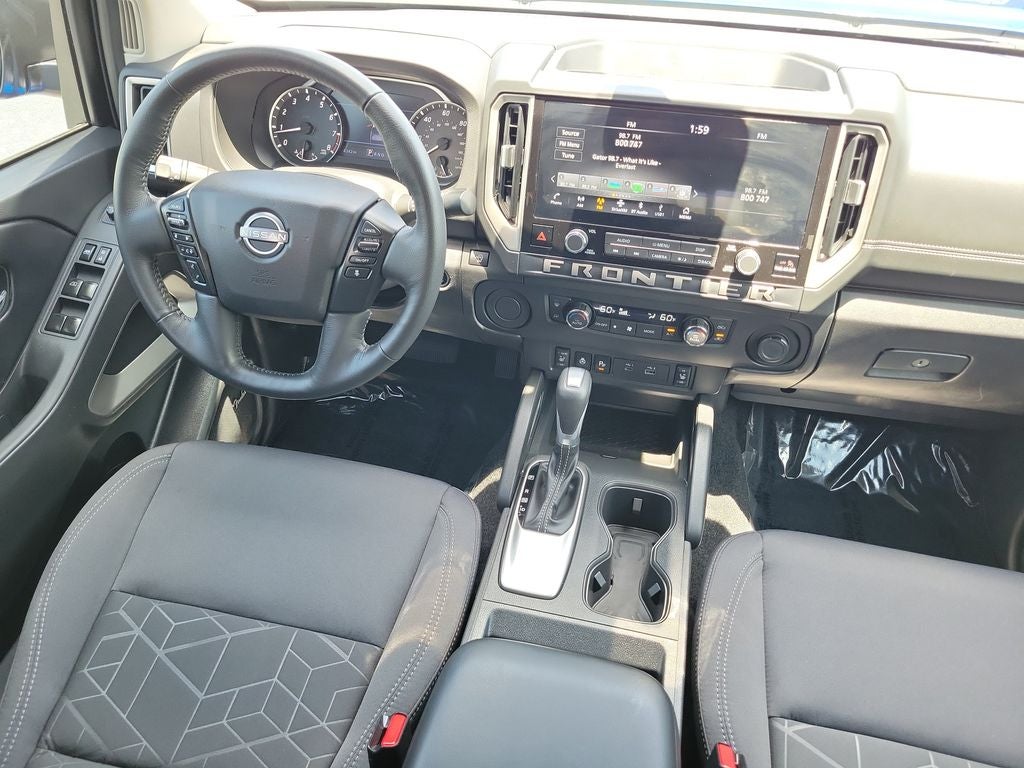 2025 Nissan Frontier SV