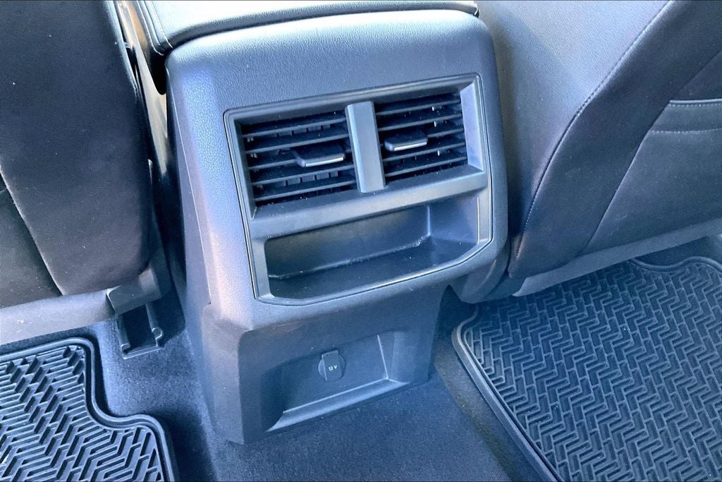 2023 Volkswagen Atlas Cross Sport 2.0T SE