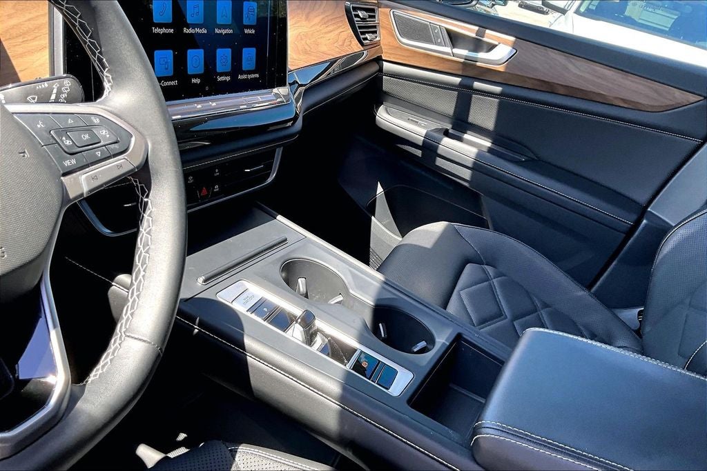 2024 Volkswagen Atlas 2.0T SE