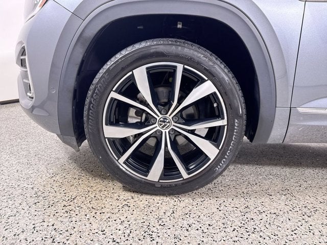 2024 Volkswagen Atlas Cross Sport 2.0T SEL Premium R-Line