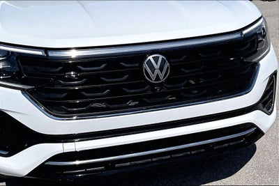 2024 Volkswagen Atlas Cross Sport 2.0T SEL Premium R-Line