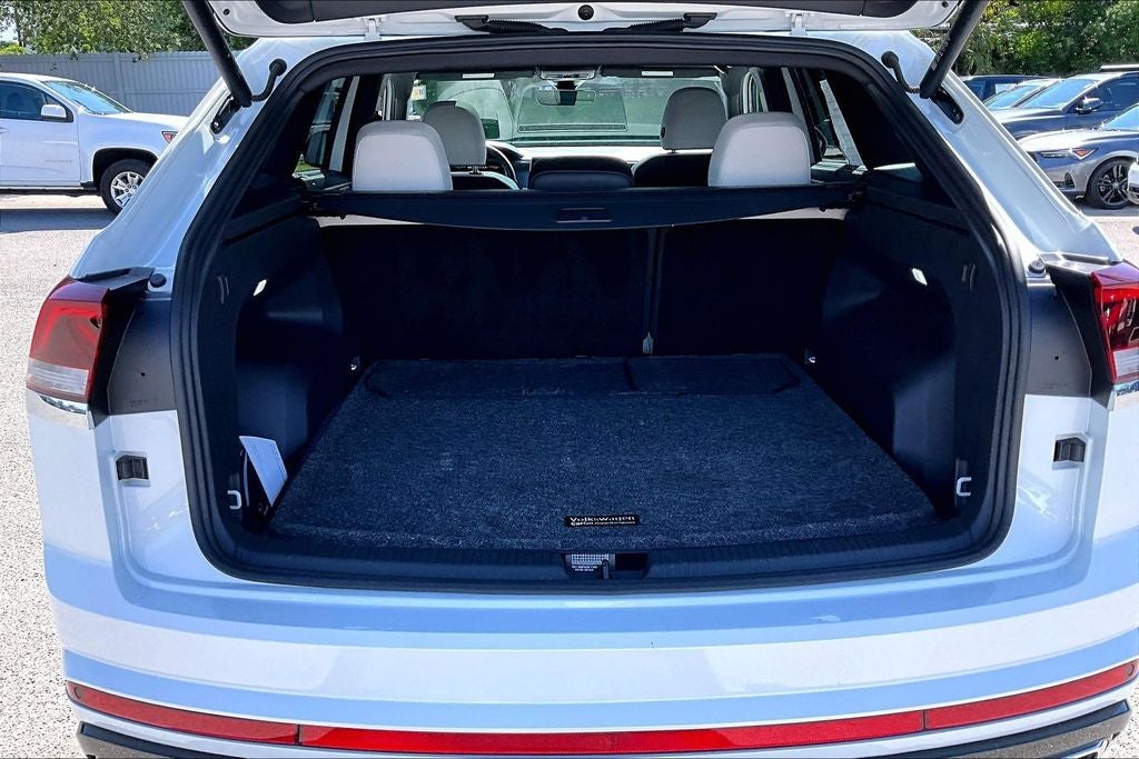 2024 Volkswagen Atlas Cross Sport 2.0T SEL Premium R-Line