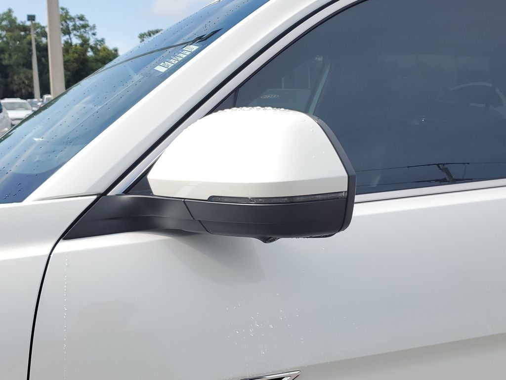 2024 Volkswagen Atlas Cross Sport 2.0T SEL Premium R-Line