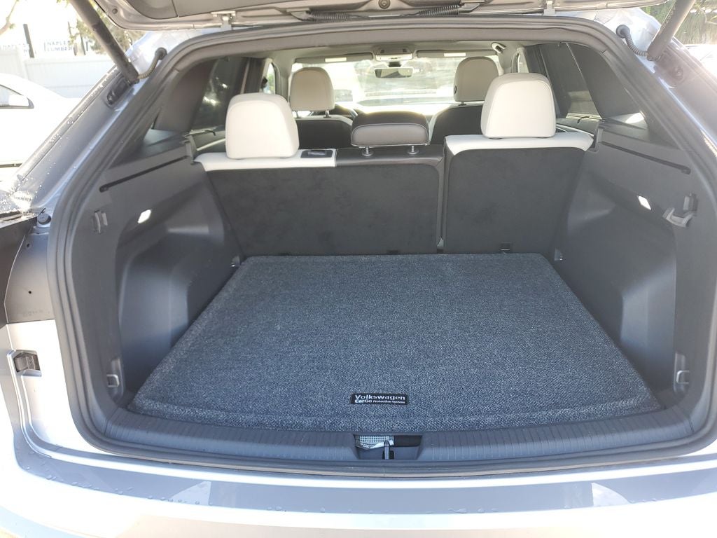 2024 Volkswagen Atlas Cross Sport 2.0T SEL Premium R-Line
