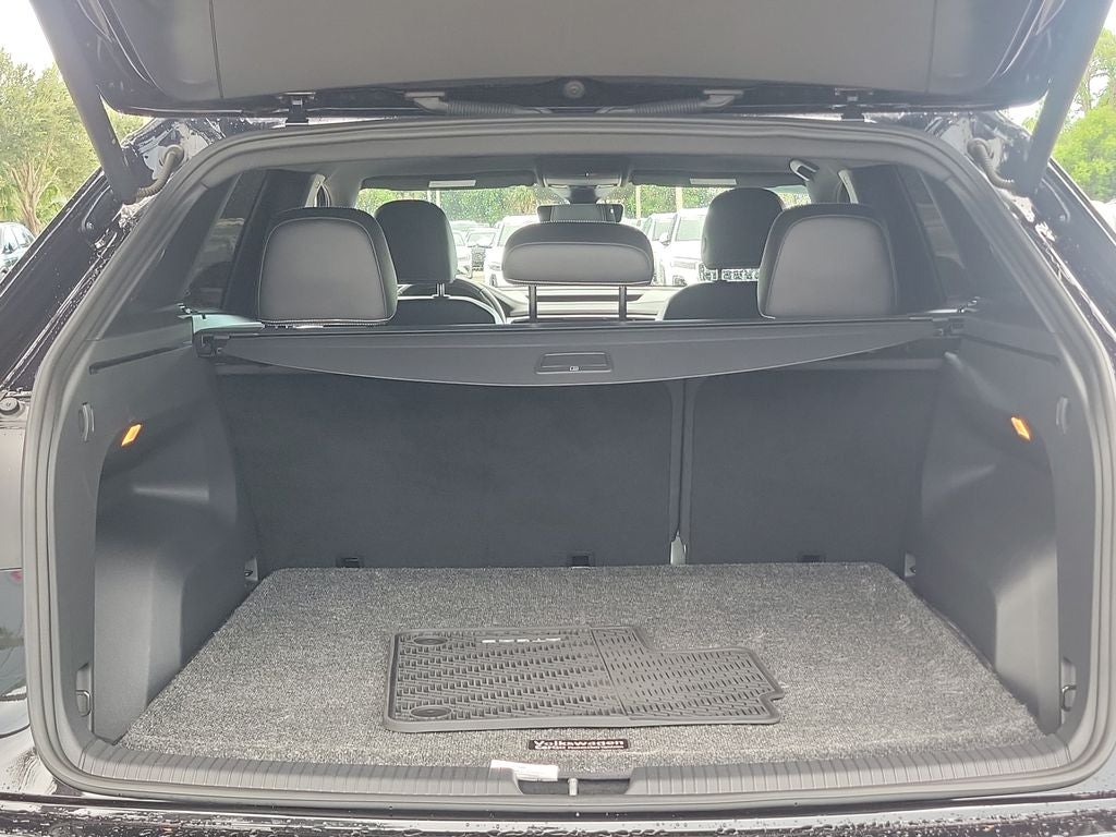 2023 Volkswagen Atlas Cross Sport 3.6L V6 SEL Premium R-Line