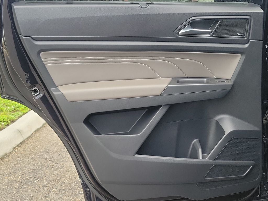 2023 Volkswagen Atlas Cross Sport 3.6L V6 SEL Premium R-Line