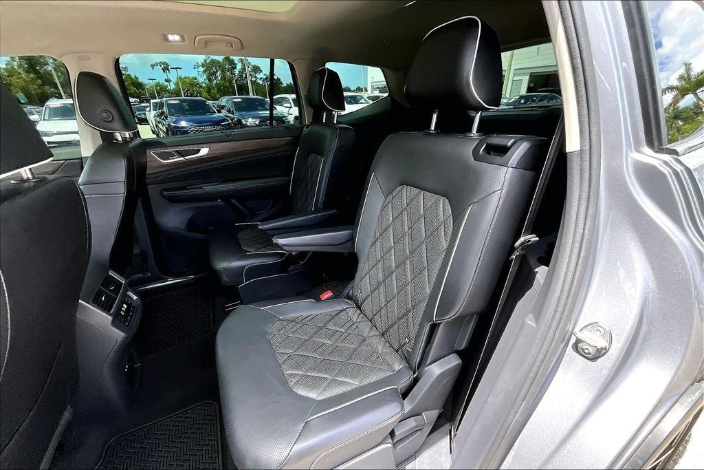 2024 Volkswagen Atlas 2.0T SEL Premium R-Line