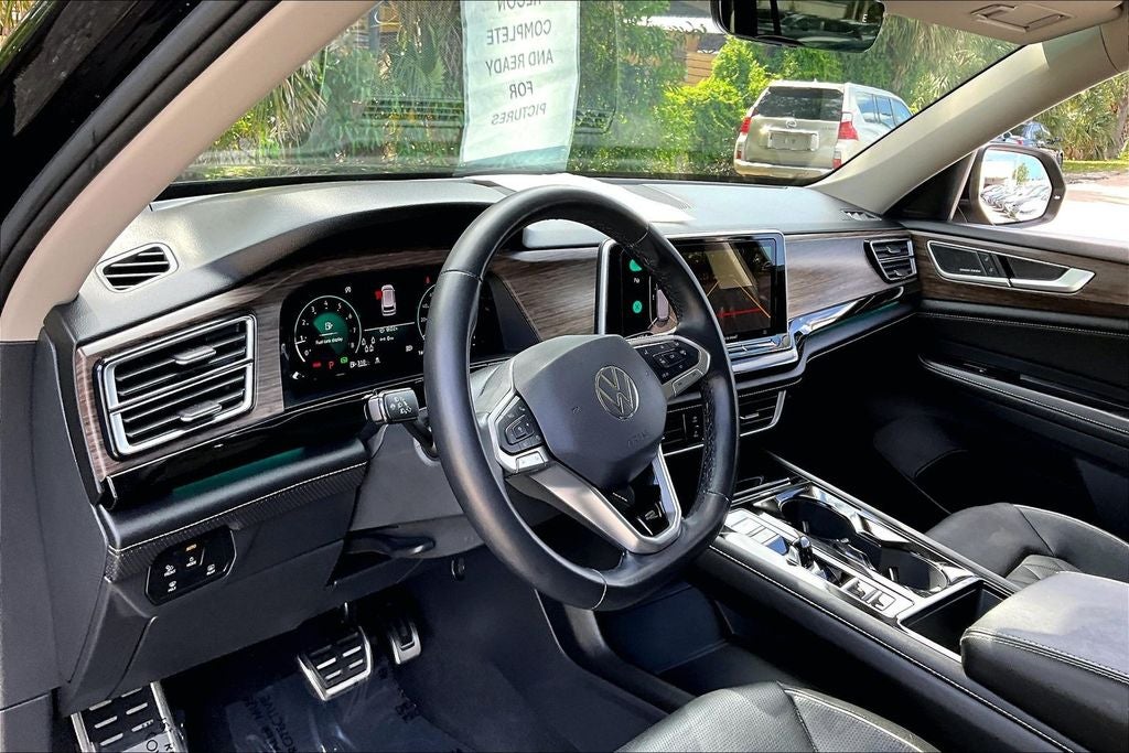 2024 Volkswagen Atlas 2.0T SEL Premium R-Line