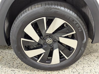 2025 Volkswagen Atlas Cross Sport 2.0T SE w/Technology 4MOTION