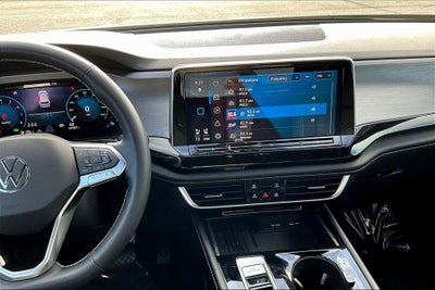 2025 Volkswagen Atlas Cross Sport 2.0T SE w/Technology