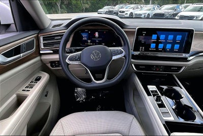 2025 Volkswagen Atlas 2.0T SE w/Technology