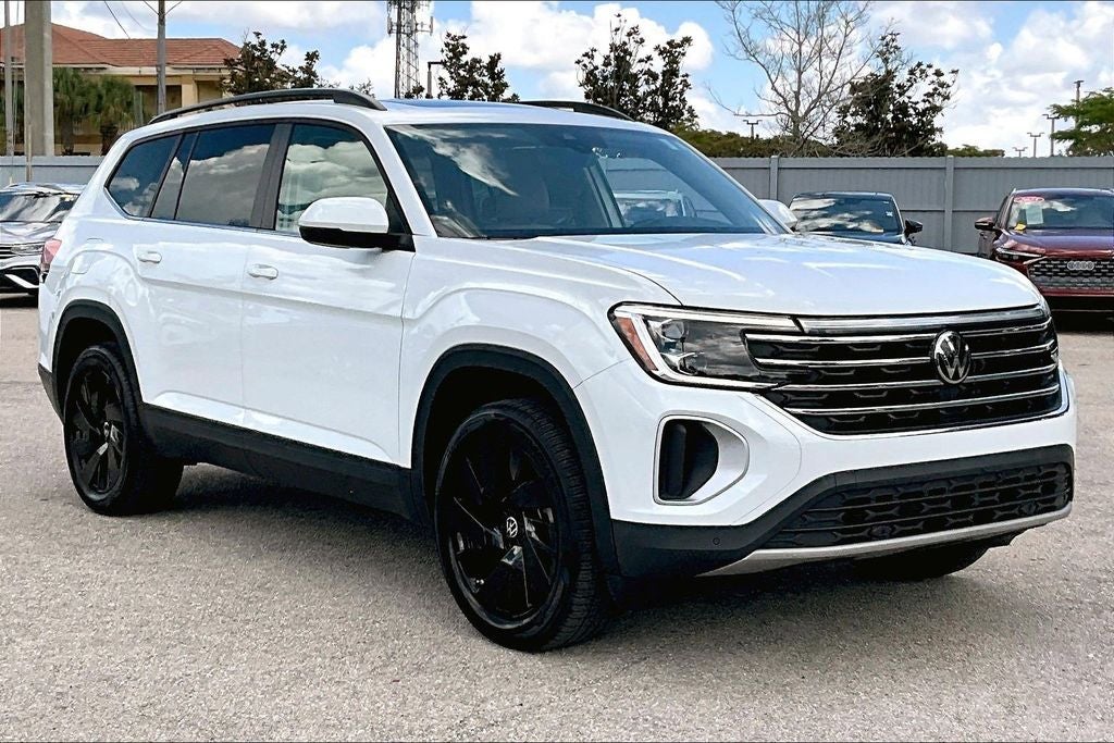 2025 Volkswagen Atlas 2.0T SE w/Technology