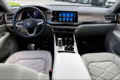 2025 Volkswagen Atlas 2.0T SE w/Technology
