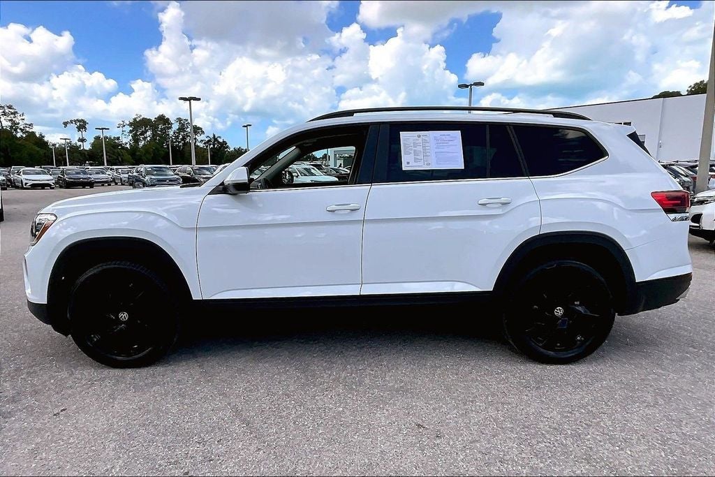 2025 Volkswagen Atlas 2.0T SE w/Technology