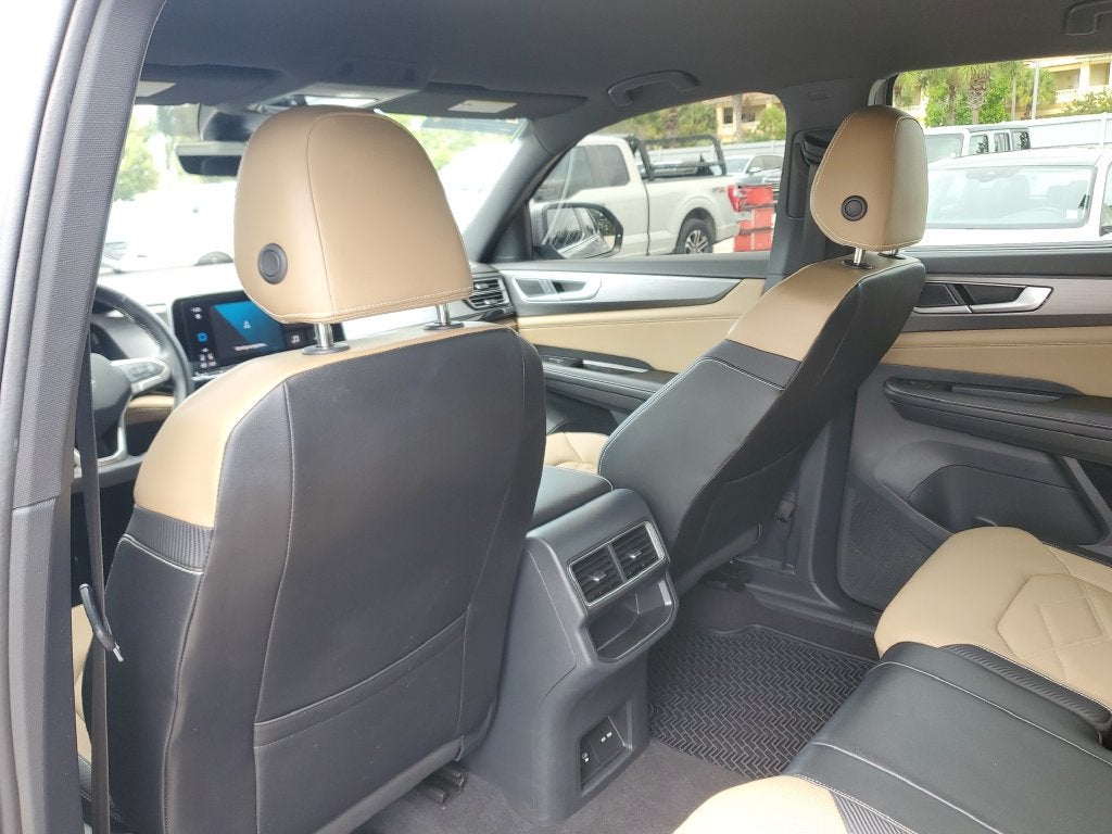 2024 Volkswagen Atlas Cross Sport 2.0T SE w/Technology