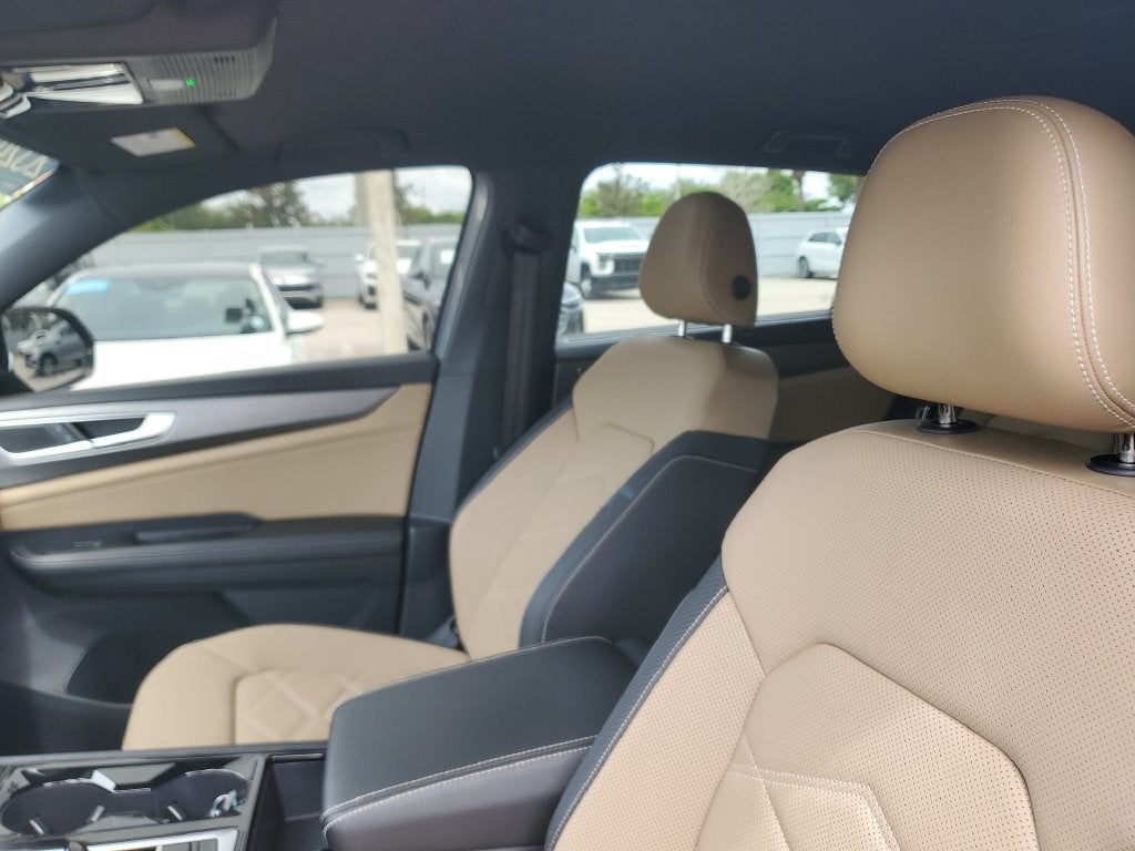 2024 Volkswagen Atlas Cross Sport 2.0T SE w/Technology