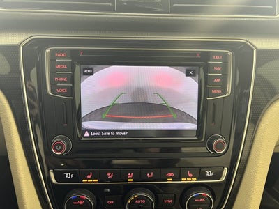 2019 Volkswagen Passat 2.0T SE R-Line