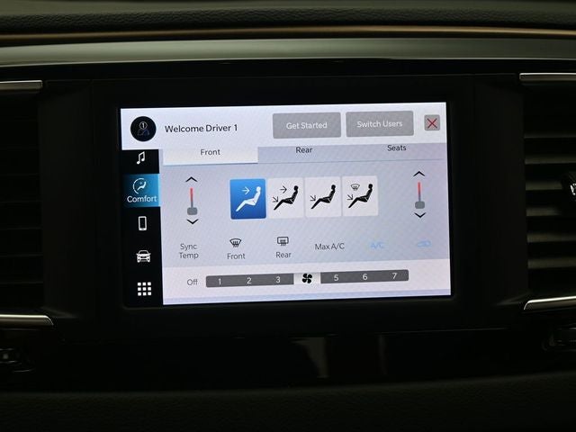 2023 Chrysler Voyager LX
