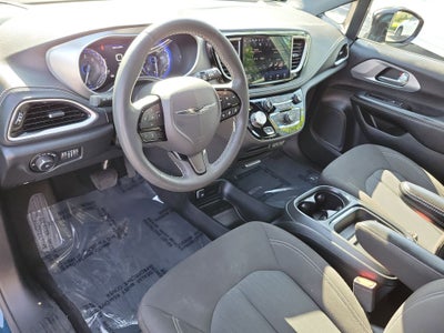 2024 Chrysler Pacifica Touring