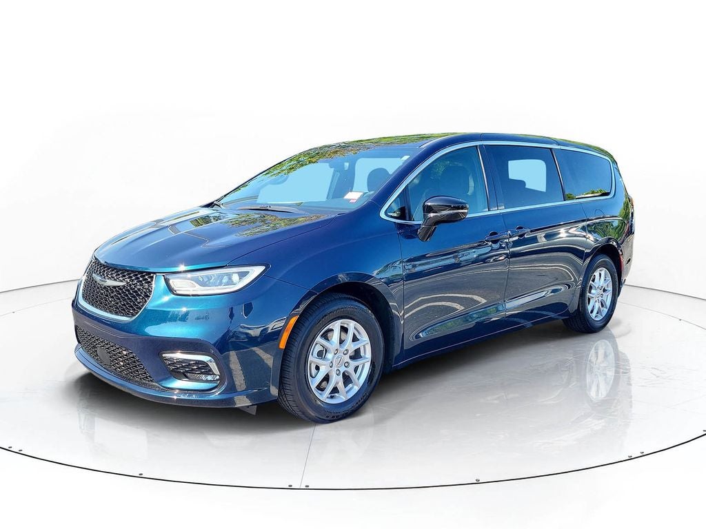 2024 Chrysler Pacifica Touring