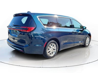 2024 Chrysler Pacifica Touring