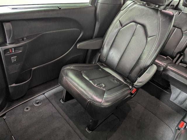2022 Chrysler Pacifica Touring L AWD