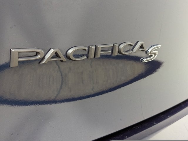 2022 Chrysler Pacifica Touring L AWD