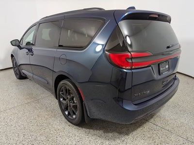 2022 Chrysler Pacifica Touring L AWD
