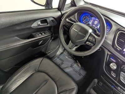 2022 Chrysler Pacifica Touring L AWD
