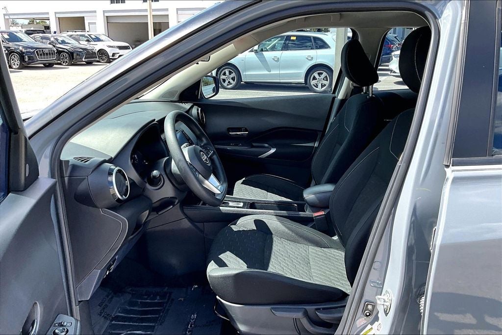 2022 Nissan Kicks SV