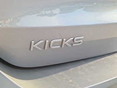 2025 Nissan Kicks SR
