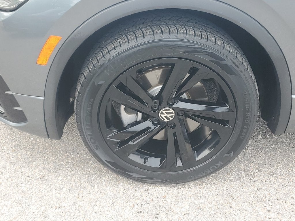 2024 Volkswagen Tiguan 2.0T SE R-Line Black