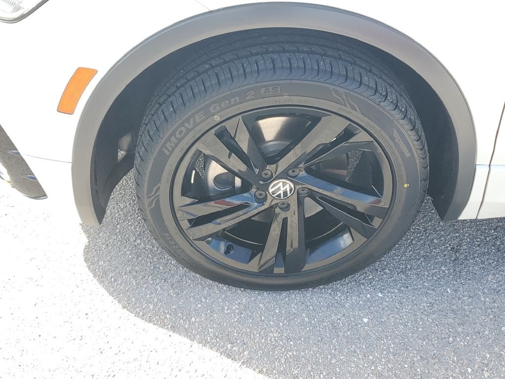 2024 Volkswagen Tiguan 2.0T SE R-Line Black