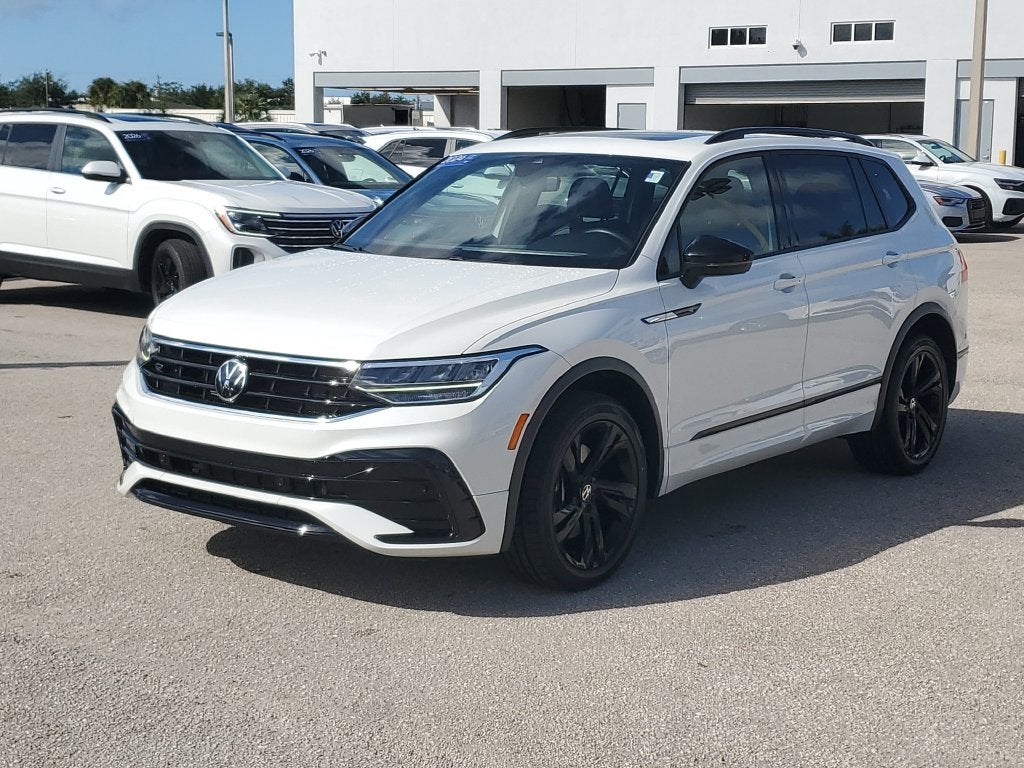 2024 Volkswagen Tiguan 2.0T SE R-Line Black