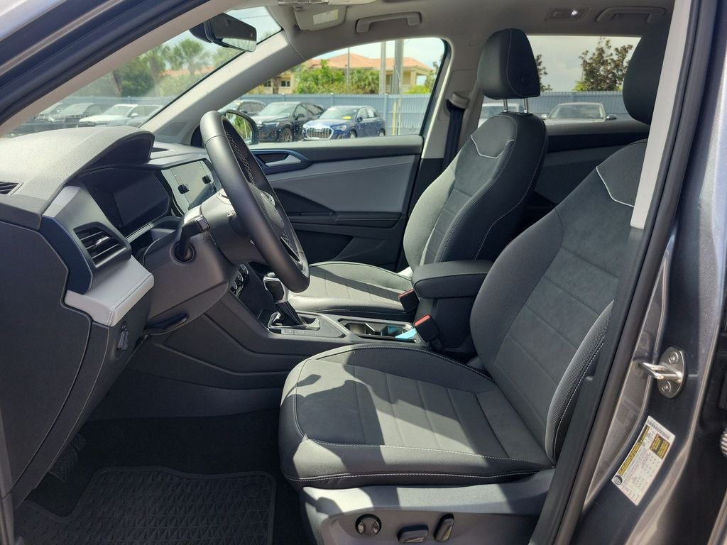 2024 Volkswagen Taos 1.5T SE