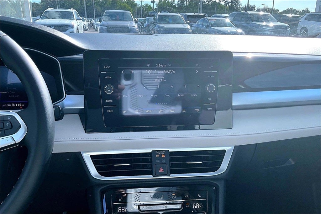 2025 Volkswagen Taos 1.5T SE