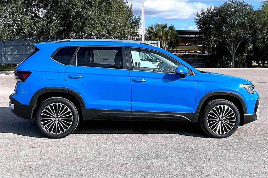 2025 Volkswagen Taos 1.5T SE