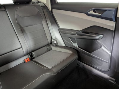 2024 Volkswagen Taos SE FWD