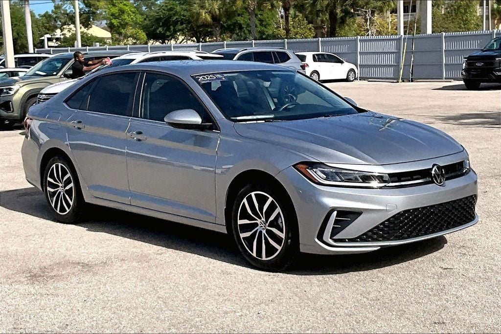 2025 Volkswagen Jetta 1.5T SE