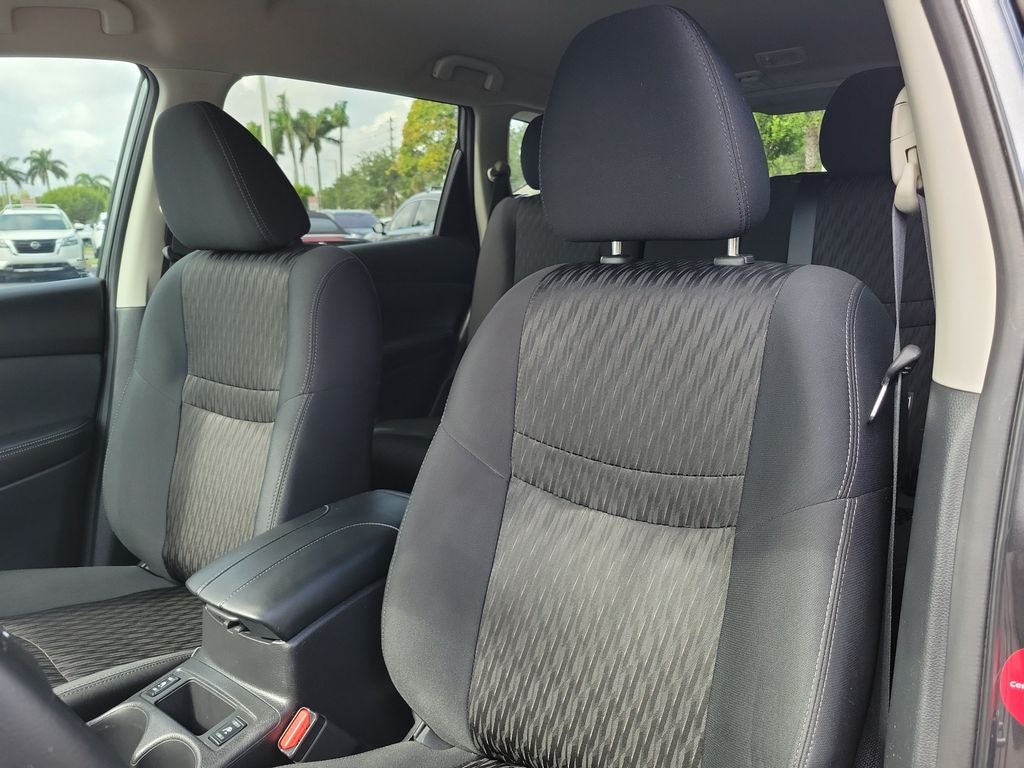 2019 Nissan Rogue S