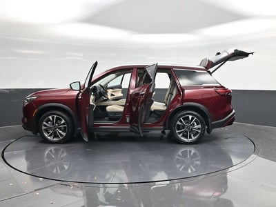 2023 INFINITI QX60 LUXE