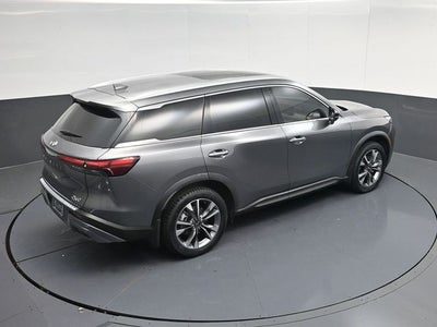 2022 INFINITI QX60 LUXE