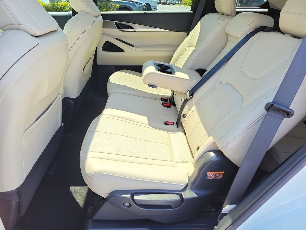2024 INFINITI QX60 LUXE