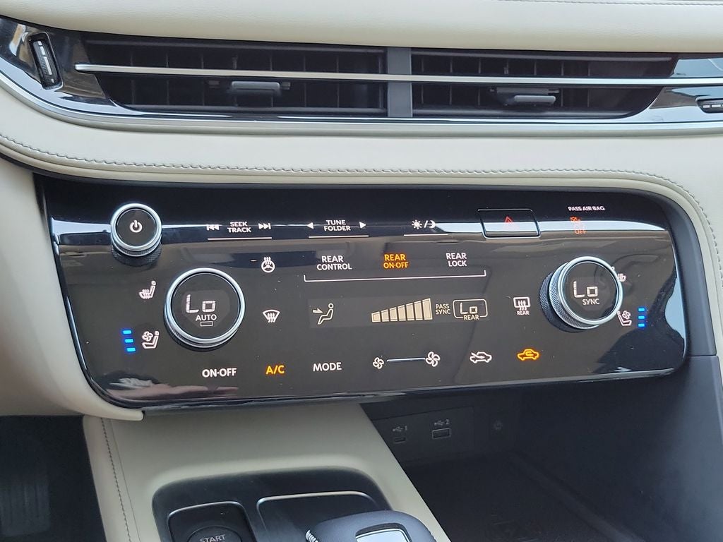 2024 INFINITI QX60 LUXE